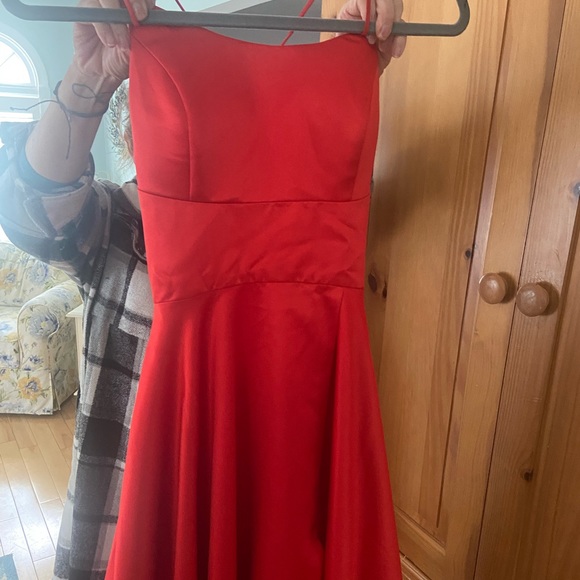 GORGEOUS RED GOWN!! Pockets, lace up back, stunning!!!! - Picture 8 of 11